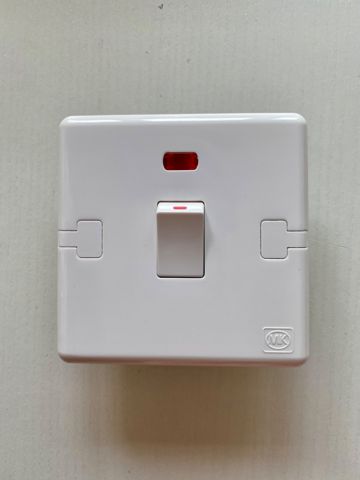 單位20A雙極開關掣帶指示燈 (細開關掣)