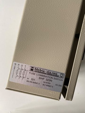 SIHF 323N 32A刀掣 圖片 4